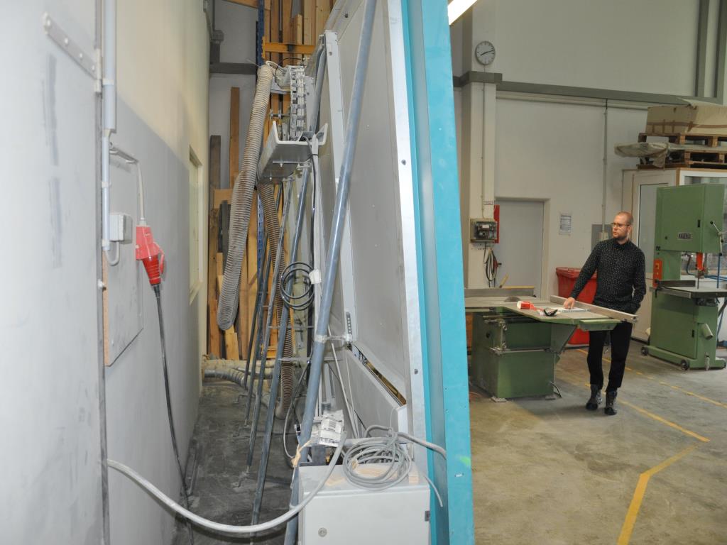 Carpentry/ joinery machines; locksmith machines; transport and storage equipment etc.-3