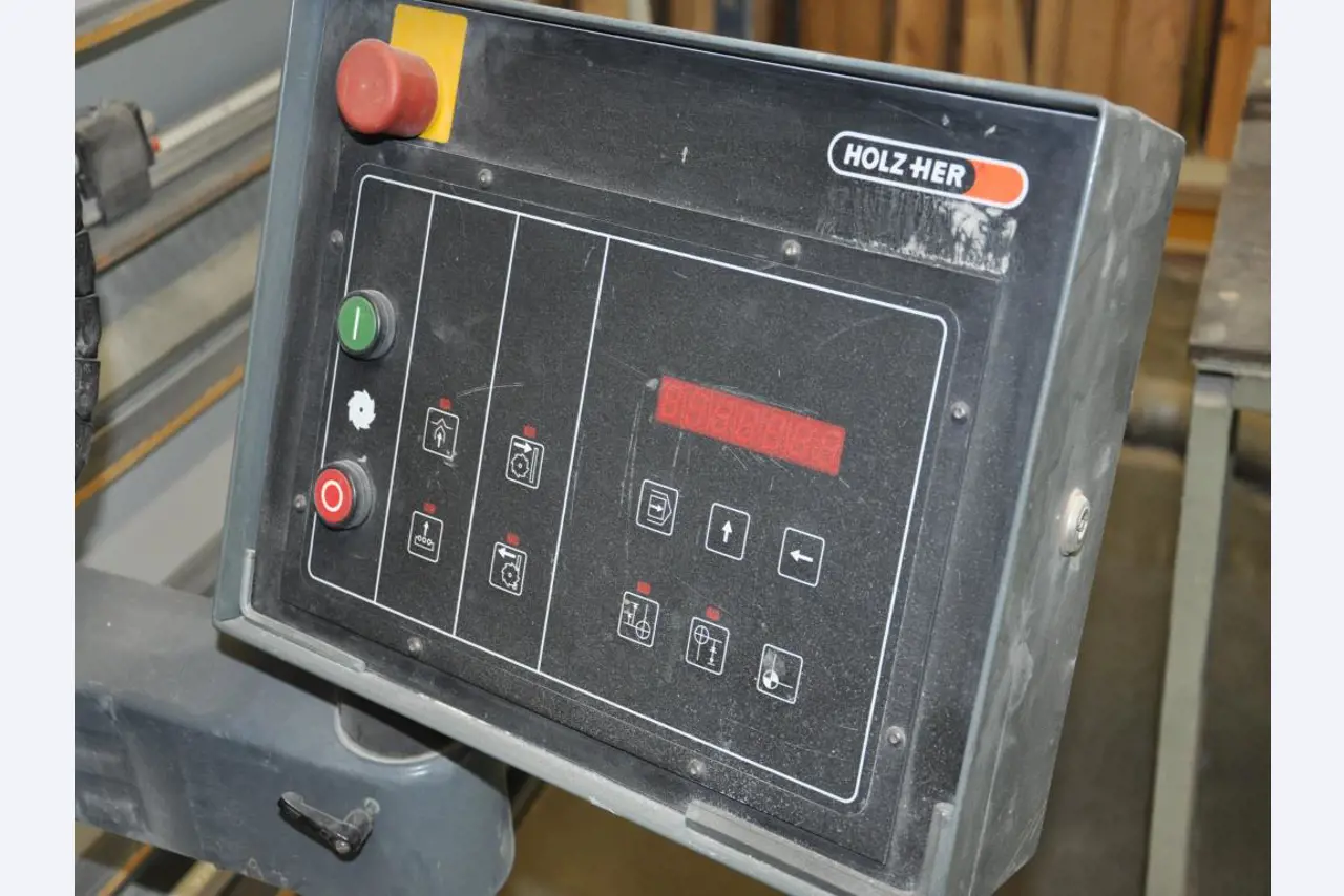 Tischlerei-/ Schreinerei-Maschinen; Schlosserei-Maschinen; Transport- und Lagerausstattung u.v.m.-5