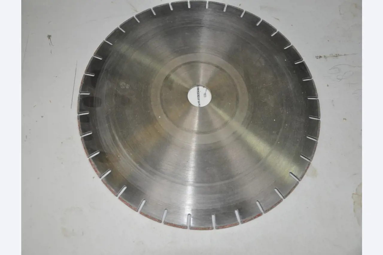 Tischlerei-/ Schreinerei-Maschinen; Schlosserei-Maschinen; Transport- und Lagerausstattung u.v.m.-8