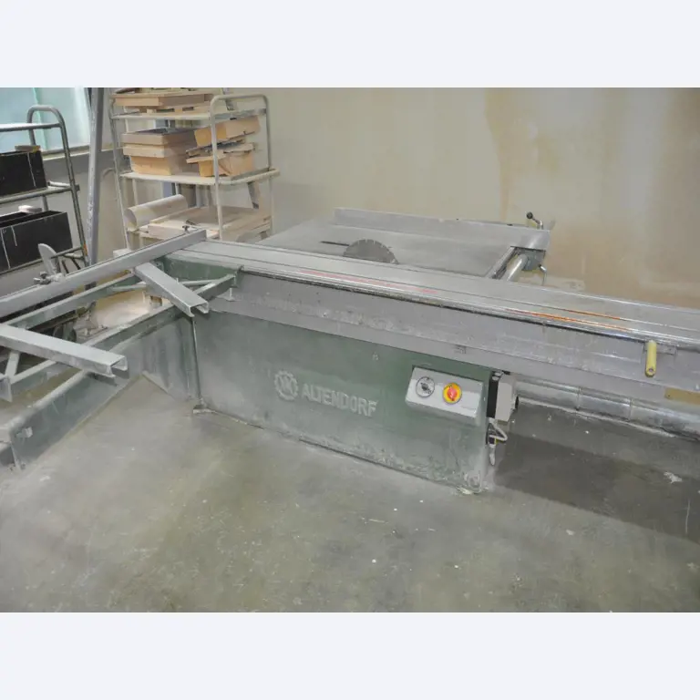 Máquinas de carpintería; máquinas para trabajar el metal; equipos de transporte y almacenamiento y mucho más.-4