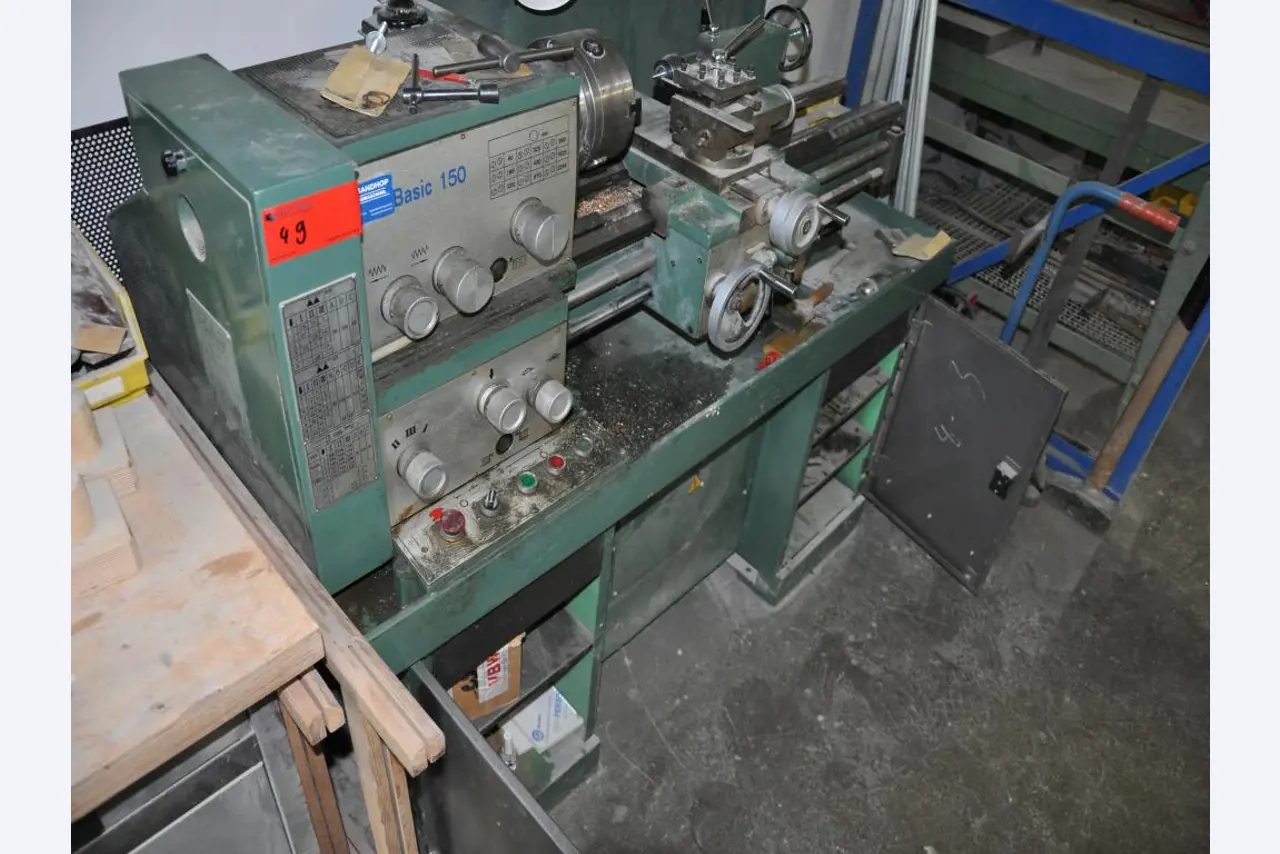 Tischlerei-/ Schreinerei-Maschinen; Schlosserei-Maschinen; Transport- und Lagerausstattung u.v.m.-2