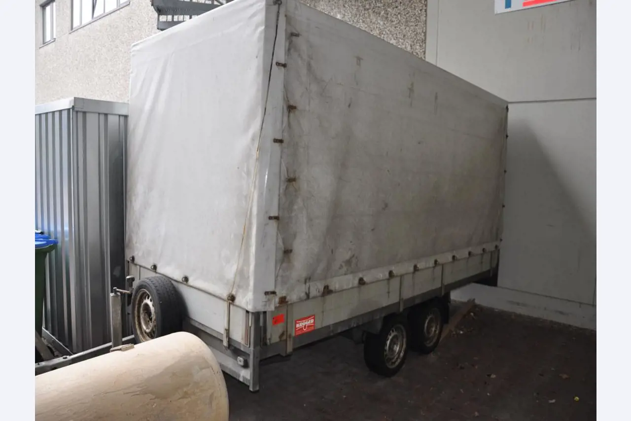 Tischlerei-/ Schreinerei-Maschinen; Schlosserei-Maschinen; Transport- und Lagerausstattung u.v.m.-3