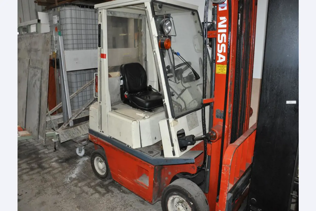 Tischlerei-/ Schreinerei-Maschinen; Schlosserei-Maschinen; Transport- und Lagerausstattung u.v.m.-2