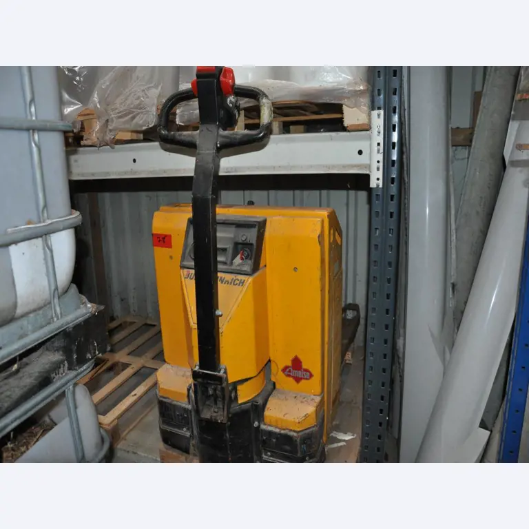 Máquinas de carpintería; máquinas para trabajar el metal; equipos de transporte y almacenamiento y mucho más.-1