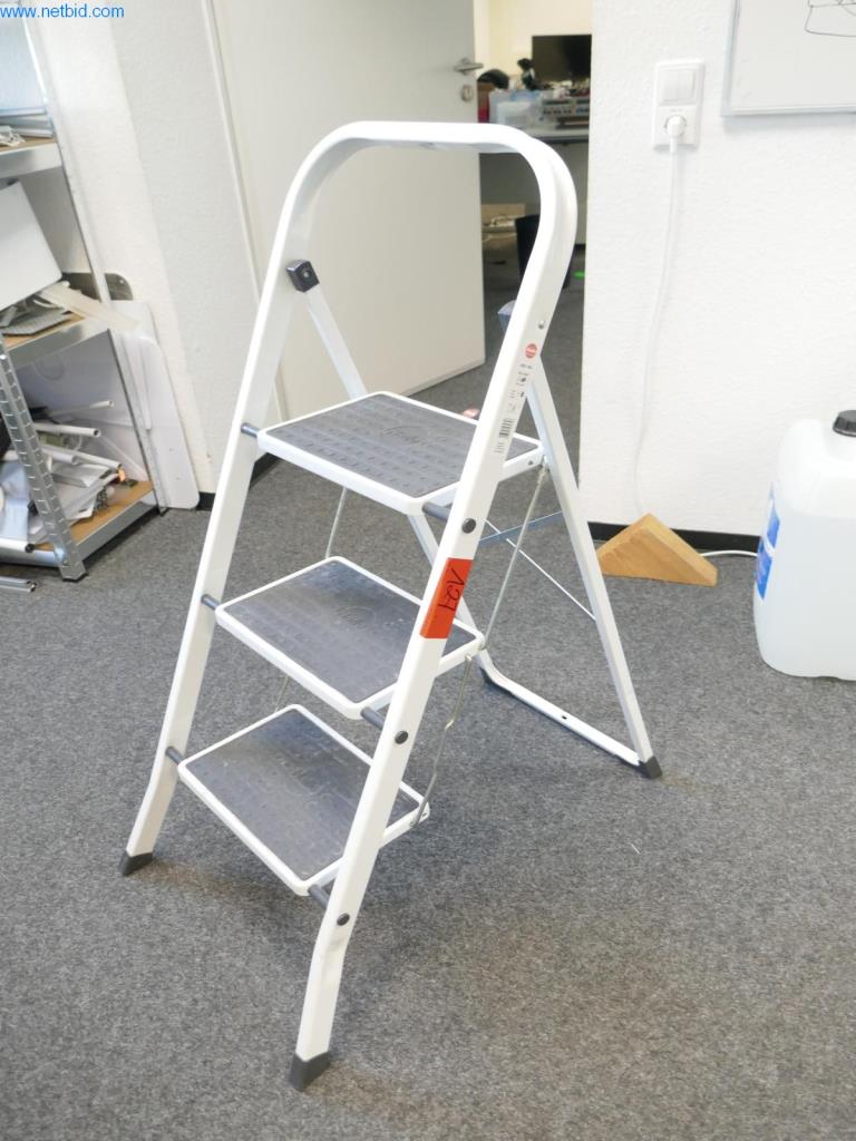 Dobře udržované laboratorní vybavení-1