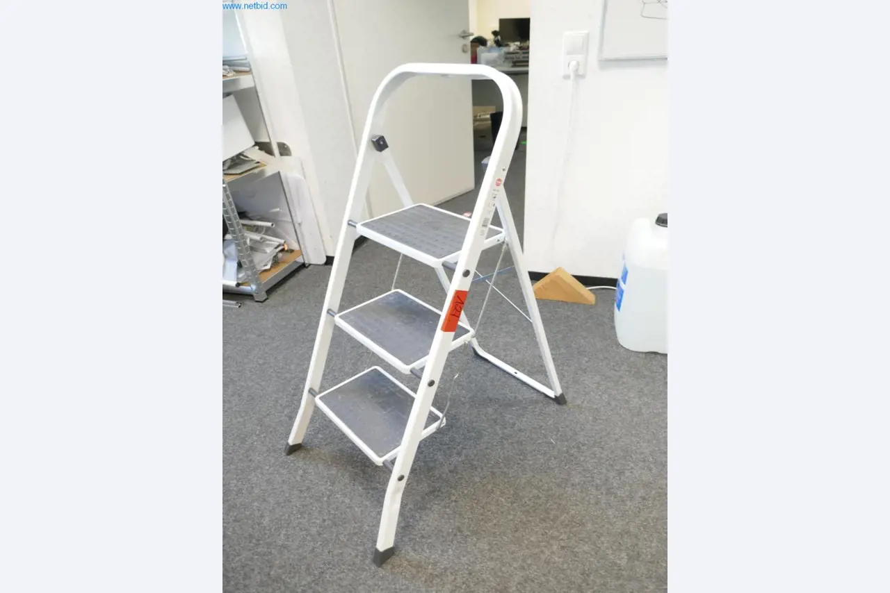 Dobře udržované laboratorní vybavení-1