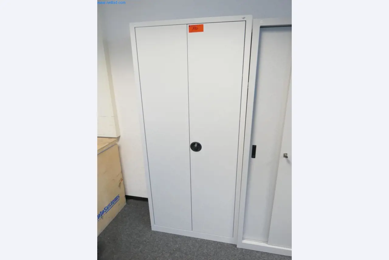 Dobrze utrzymany sprzęt laboratoryjny-1