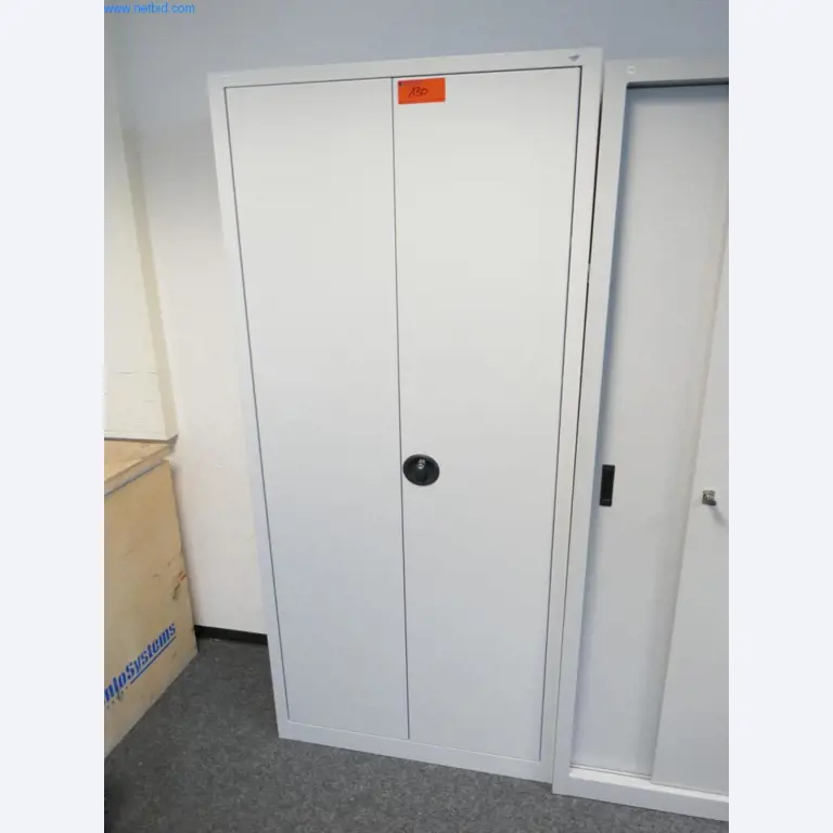 Dobrze utrzymany sprzęt laboratoryjny-1