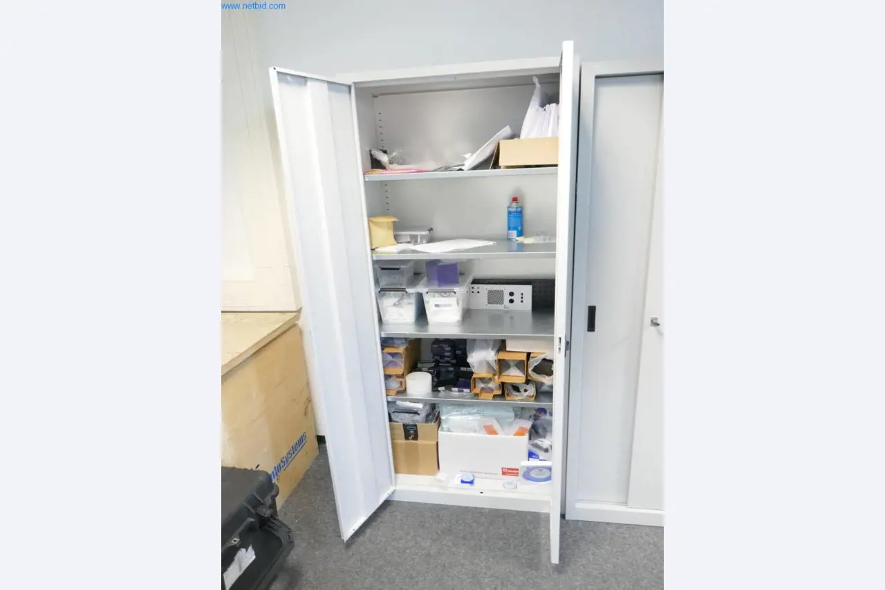 Dobrze utrzymany sprzęt laboratoryjny-2