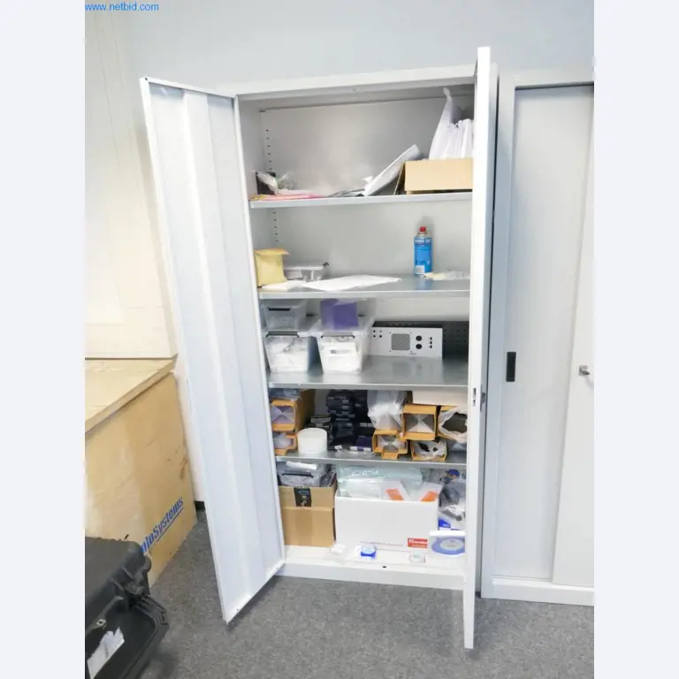 Dobrze utrzymany sprzęt laboratoryjny-2