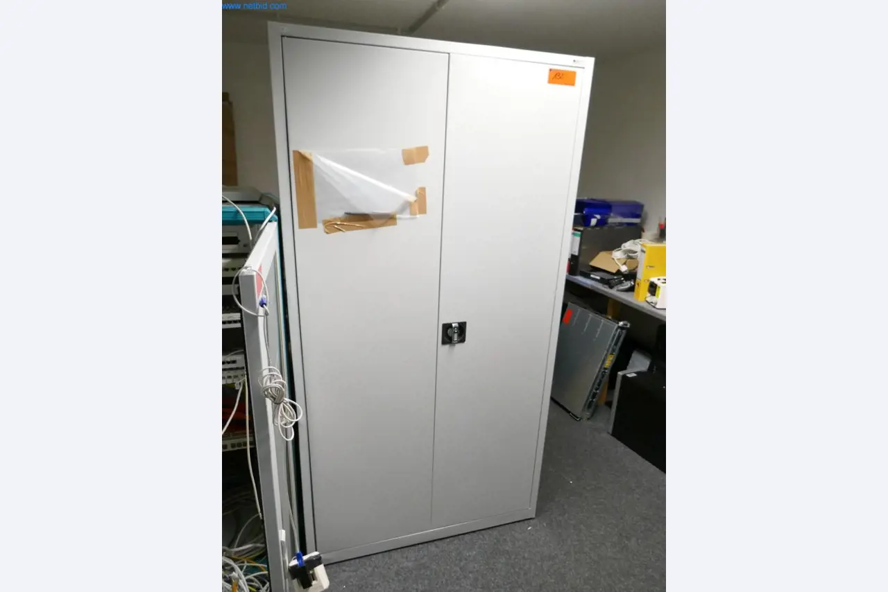 Dobře udržované laboratorní vybavení-1