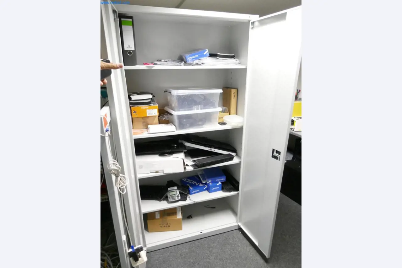 Dobře udržované laboratorní vybavení-2