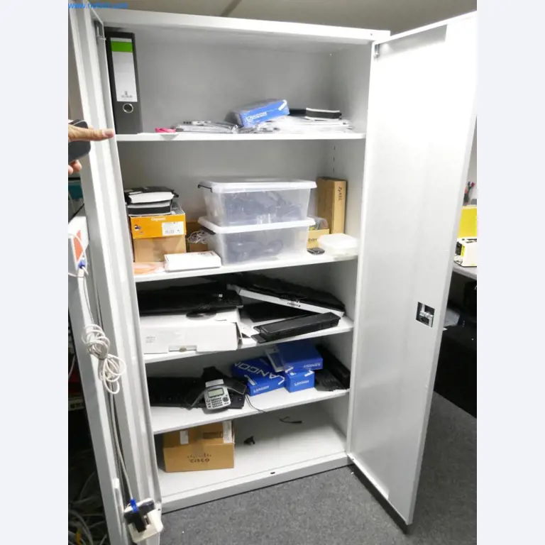 Dobře udržované laboratorní vybavení-2