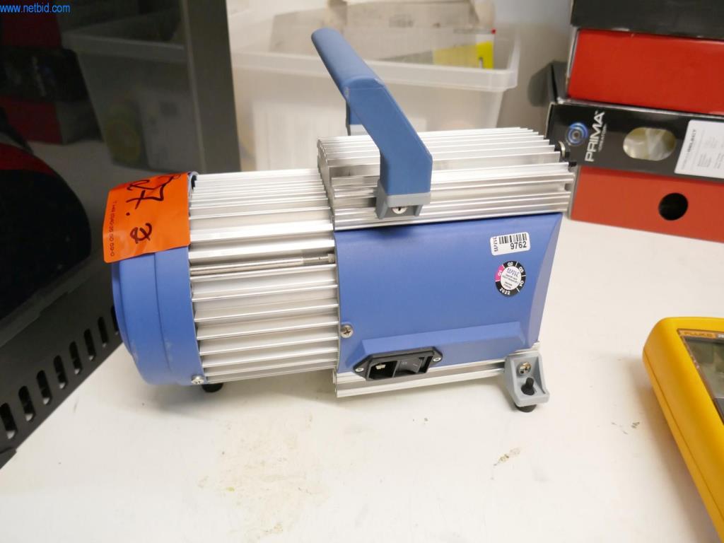 Dobře udržované laboratorní vybavení-1