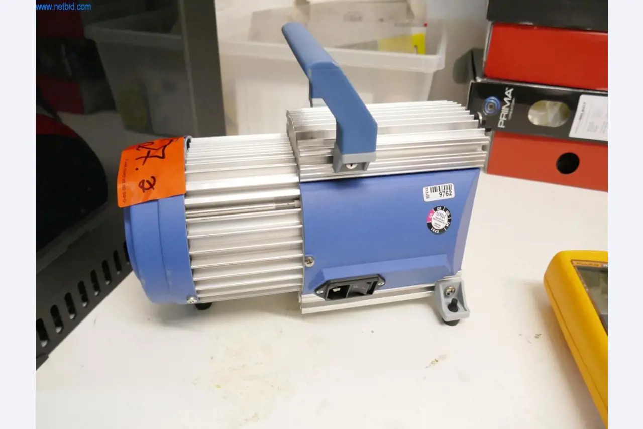 Dobře udržované laboratorní vybavení-1