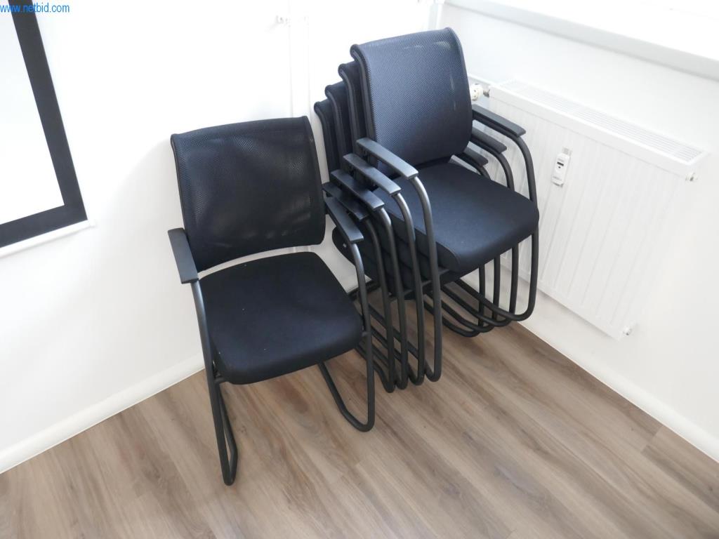 Gepflegte Laborausstattung-6