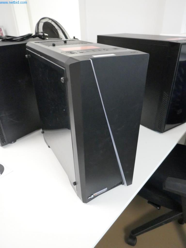 Gepflegte Laborausstattung-3