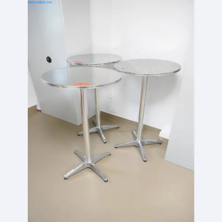 Gepflegte Laborausstattung-1