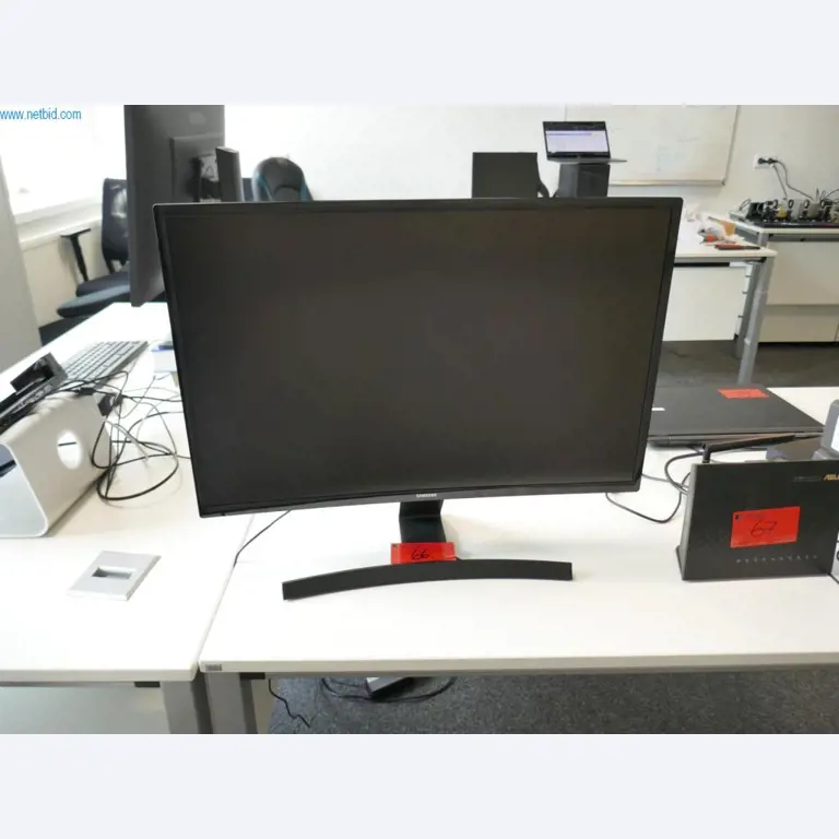 Dobře udržované laboratorní vybavení-1