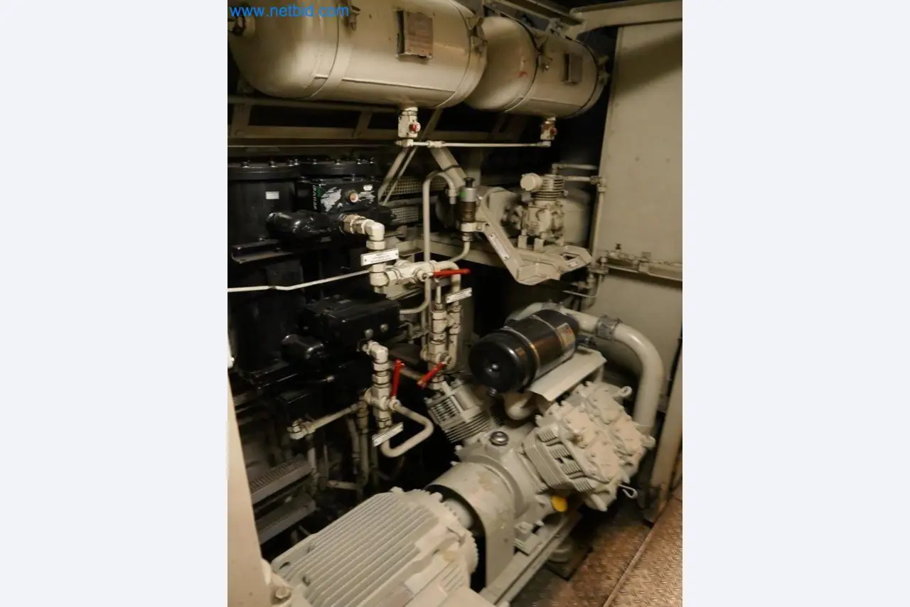 Locomotoras de ferrocarril <!--Flota de vehículos, equipos de oficina-->-8