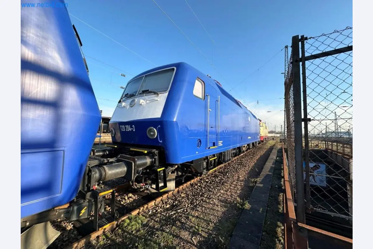 Locomotoras de ferrocarril <!--Flota de vehículos, equipos de oficina-->-5