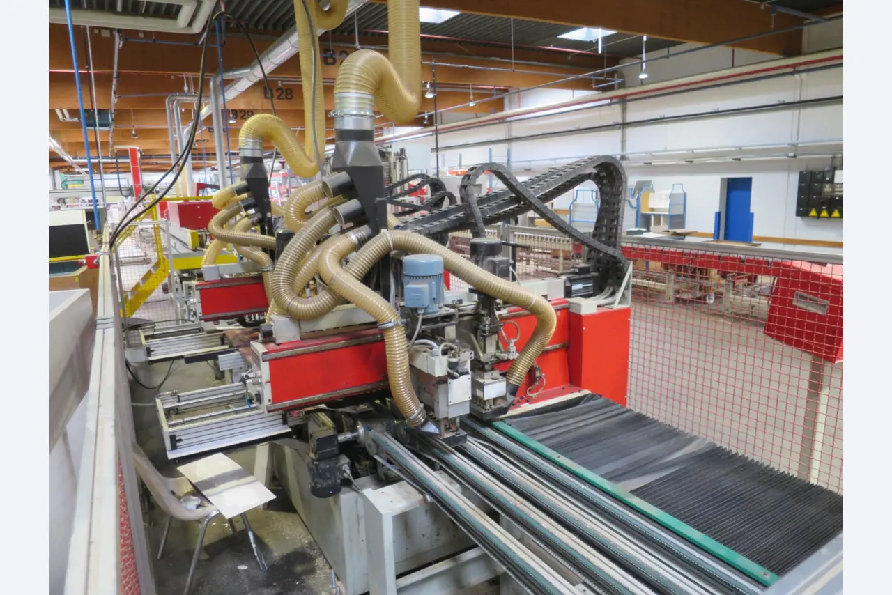 Máquinas para trabalhar madeira para a produção de móveis de cozinha-10