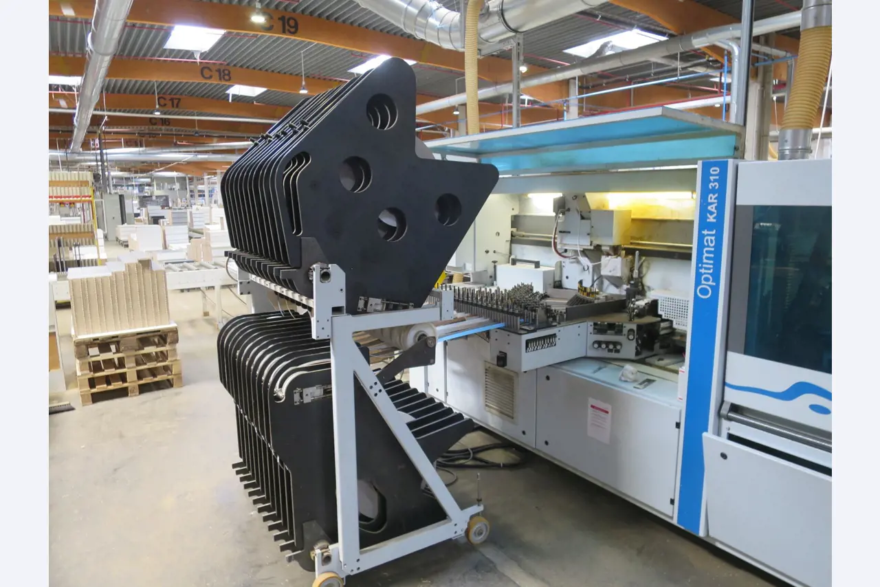 Máquinas para trabalhar madeira para a produção de móveis de cozinha-31