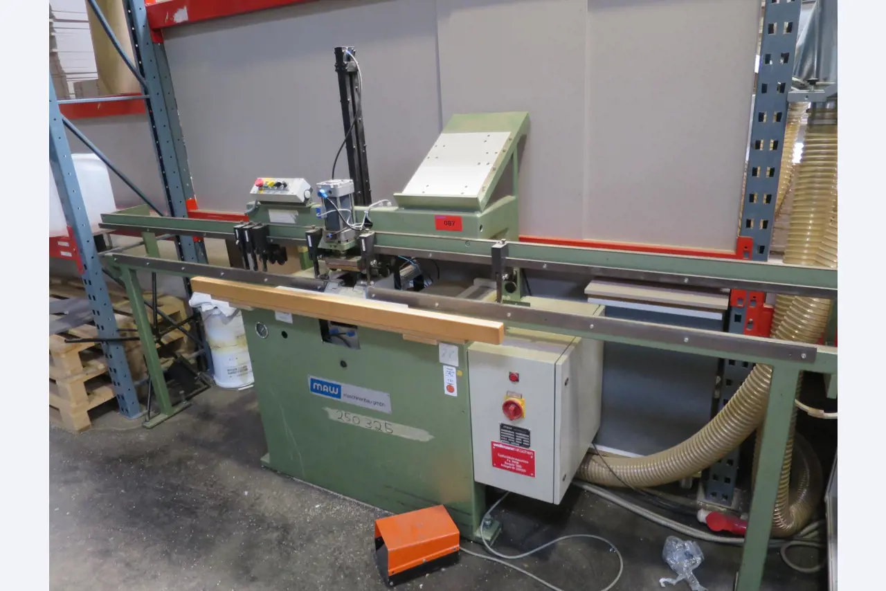 Máquinas para trabalhar madeira para a produção de móveis de cozinha-33