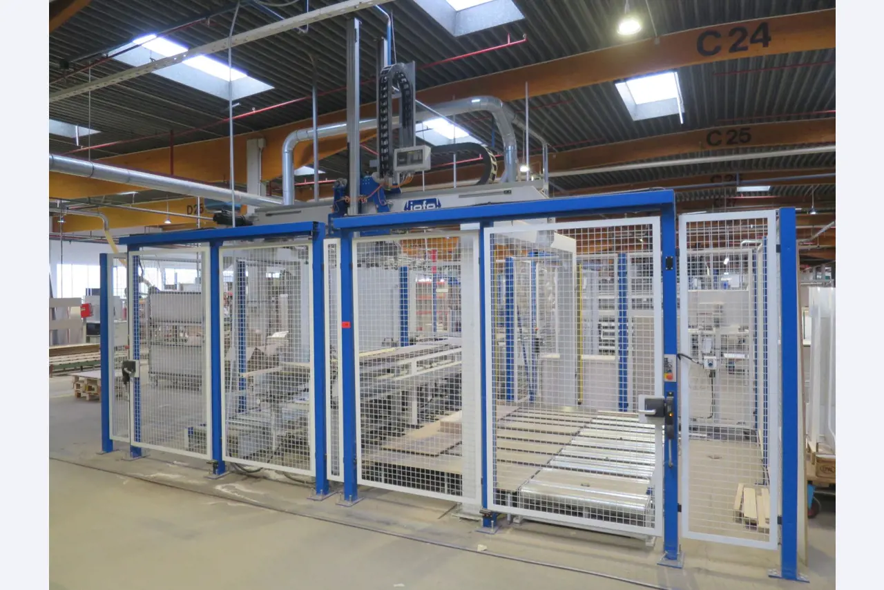 Máquinas para trabalhar madeira para a produção de móveis de cozinha-49