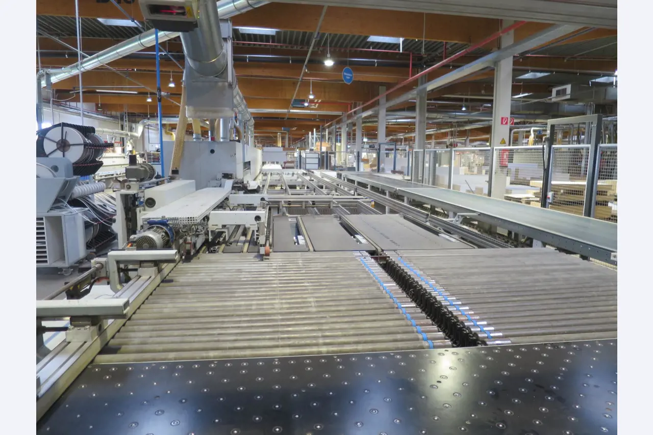 Máquinas para trabalhar madeira para a produção de móveis de cozinha-62