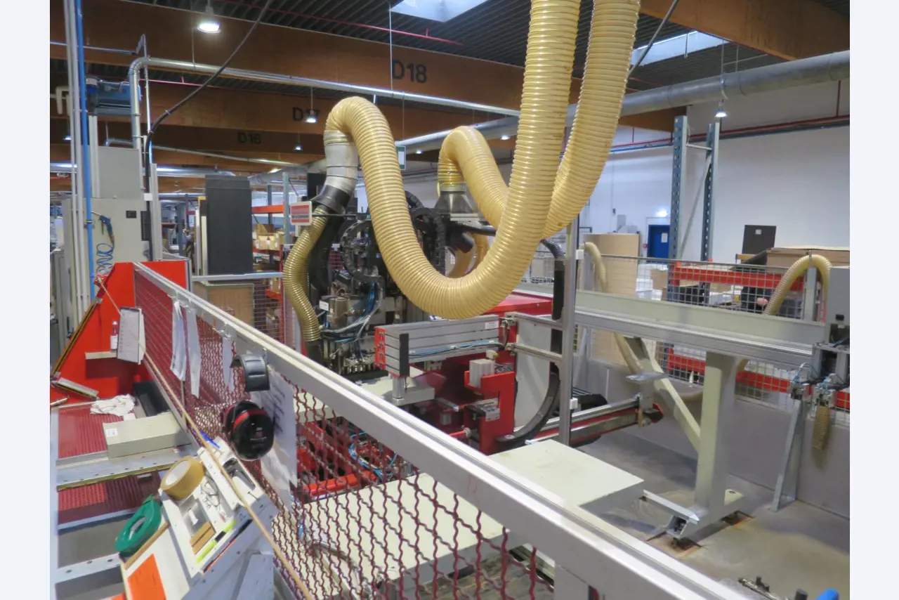 Máquinas para trabalhar madeira para a produção de móveis de cozinha-66