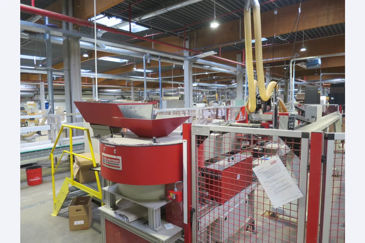 Máquinas para trabalhar madeira para a produção de móveis de cozinha-68