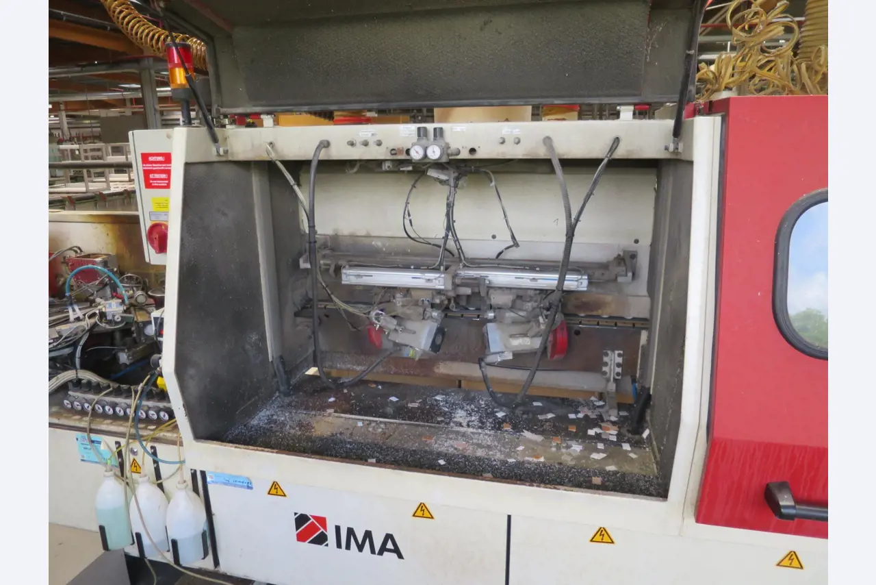 Máquinas para trabalhar madeira para a produção de móveis de cozinha-81