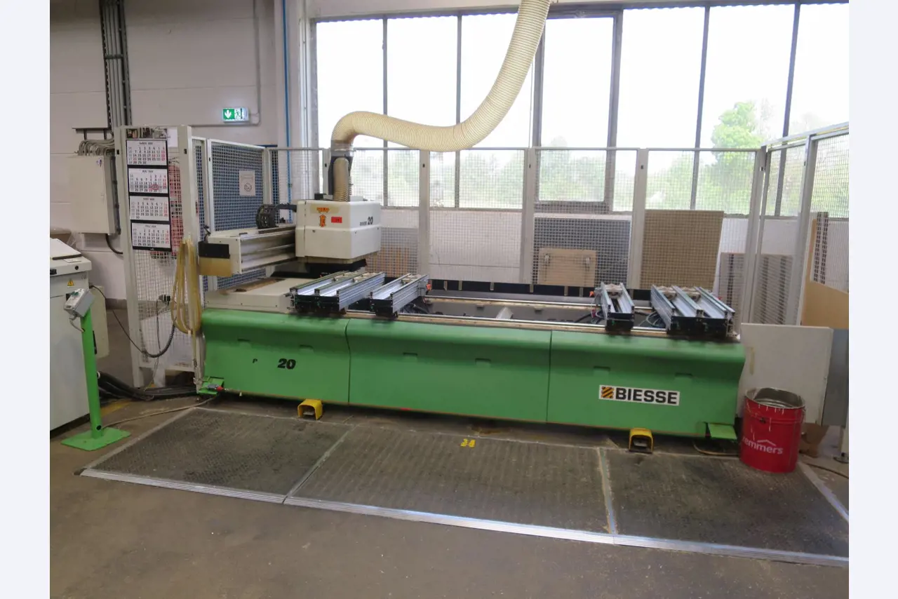 Máquinas para trabalhar madeira para a produção de móveis de cozinha-87