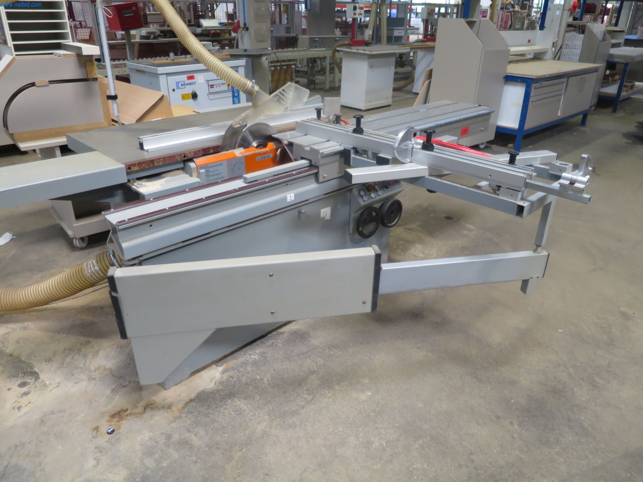 Maszyny do obróbki drewna do produkcji mebli kuchennych-2