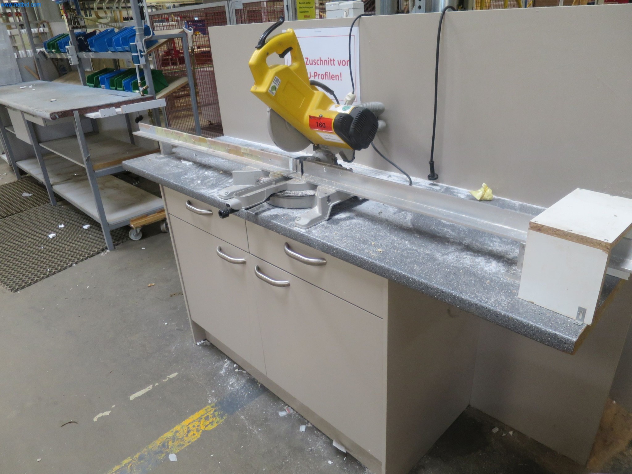 Holzbearbeitungsmaschinen zur Herstellung von Küchenmöbeln-3