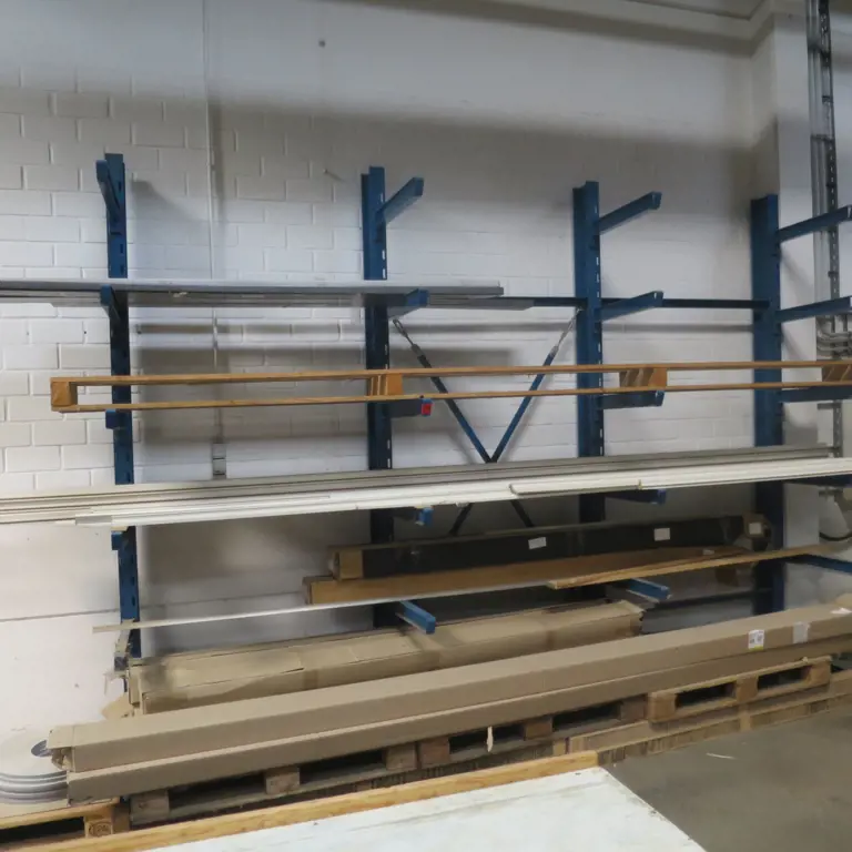 Estante cantilever Händi Opitz