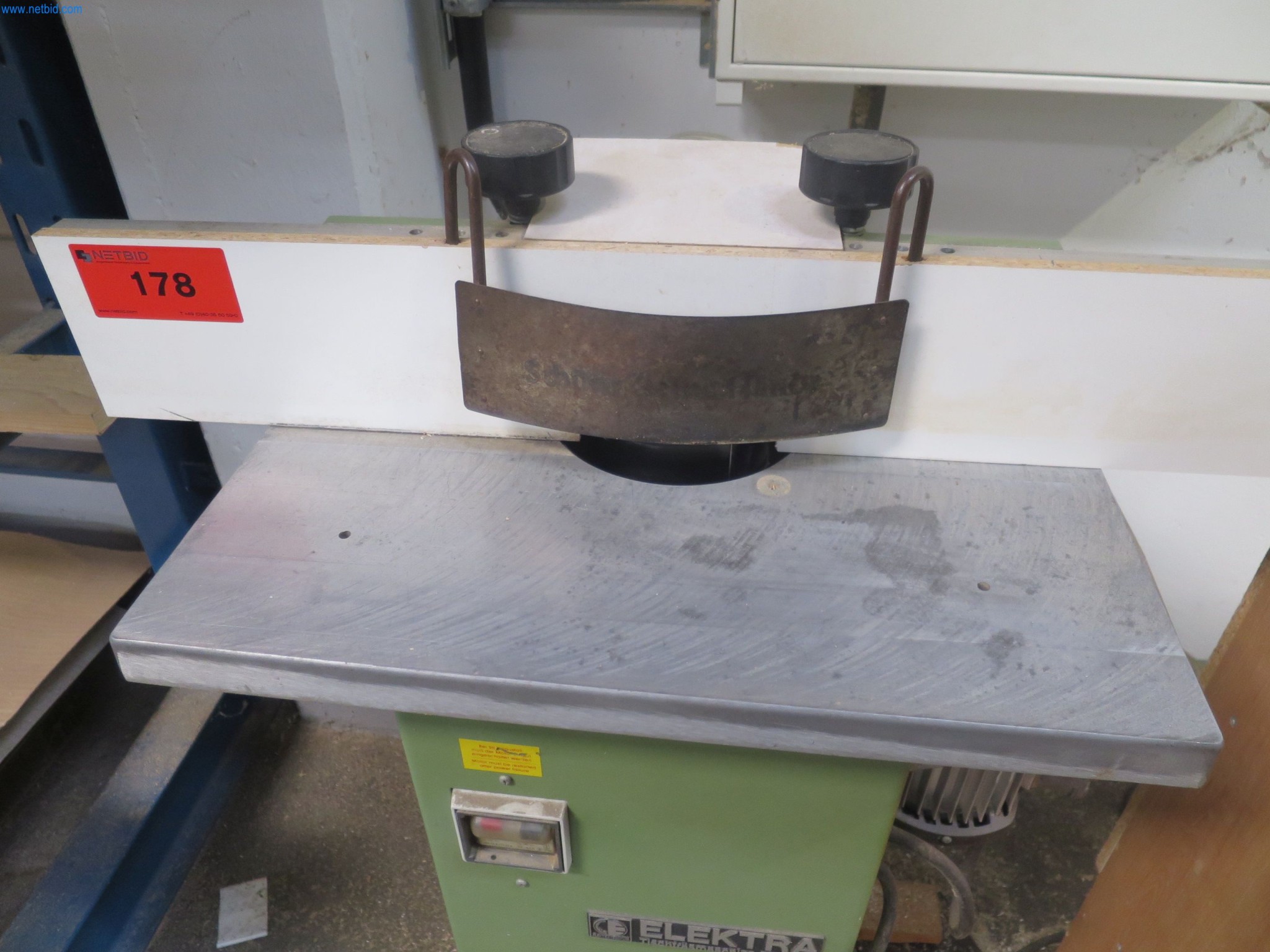 Holzbearbeitungsmaschinen zur Herstellung von Küchenmöbeln-2
