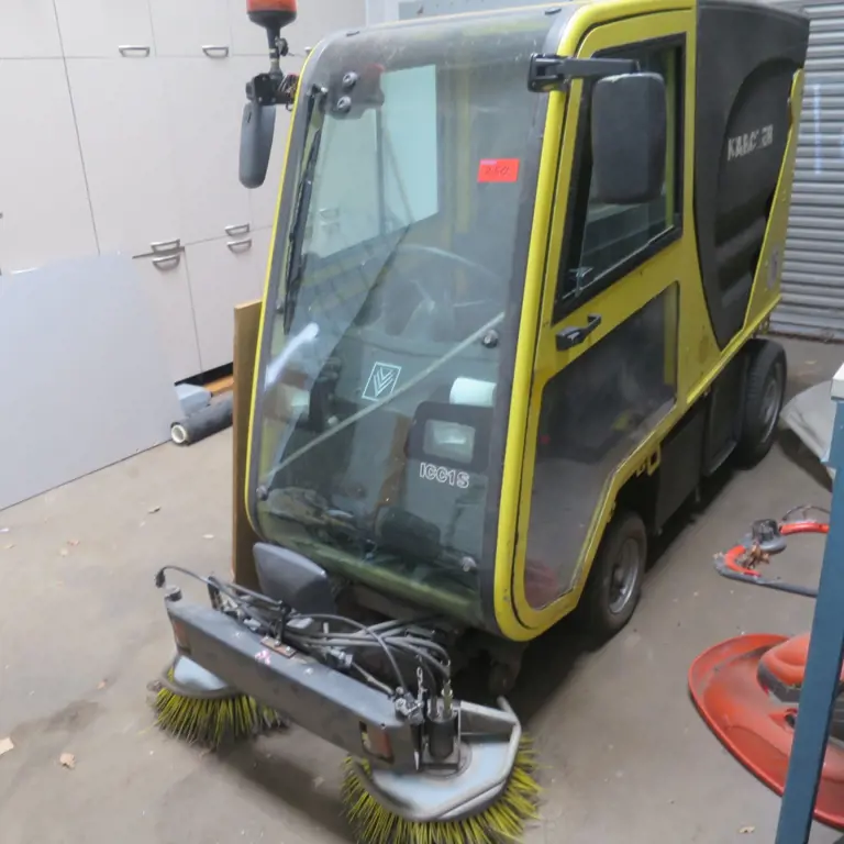 Zamiatarka samojezdna Kärcher ICC1S