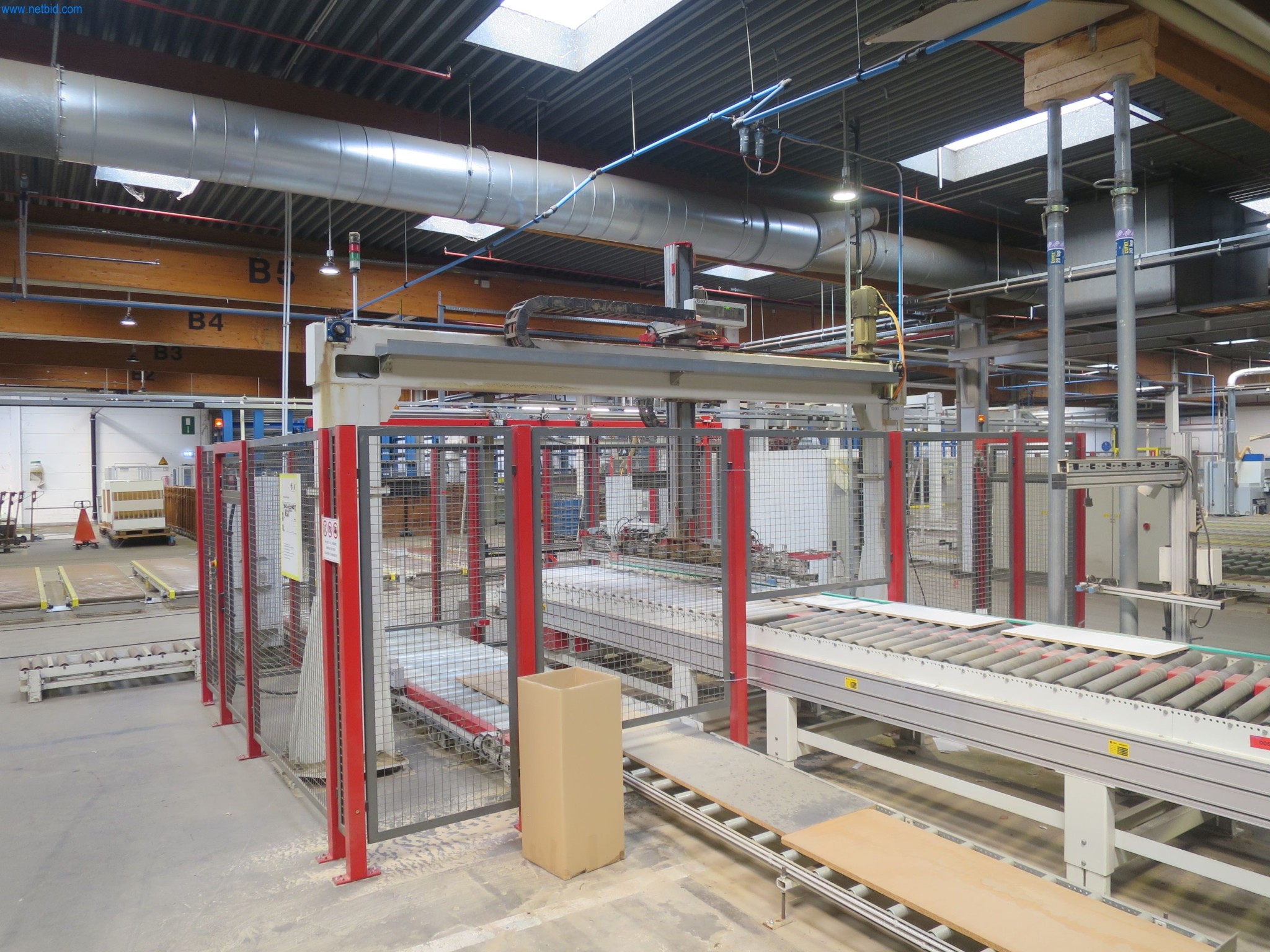 Maszyny do obróbki drewna do produkcji mebli kuchennych-2