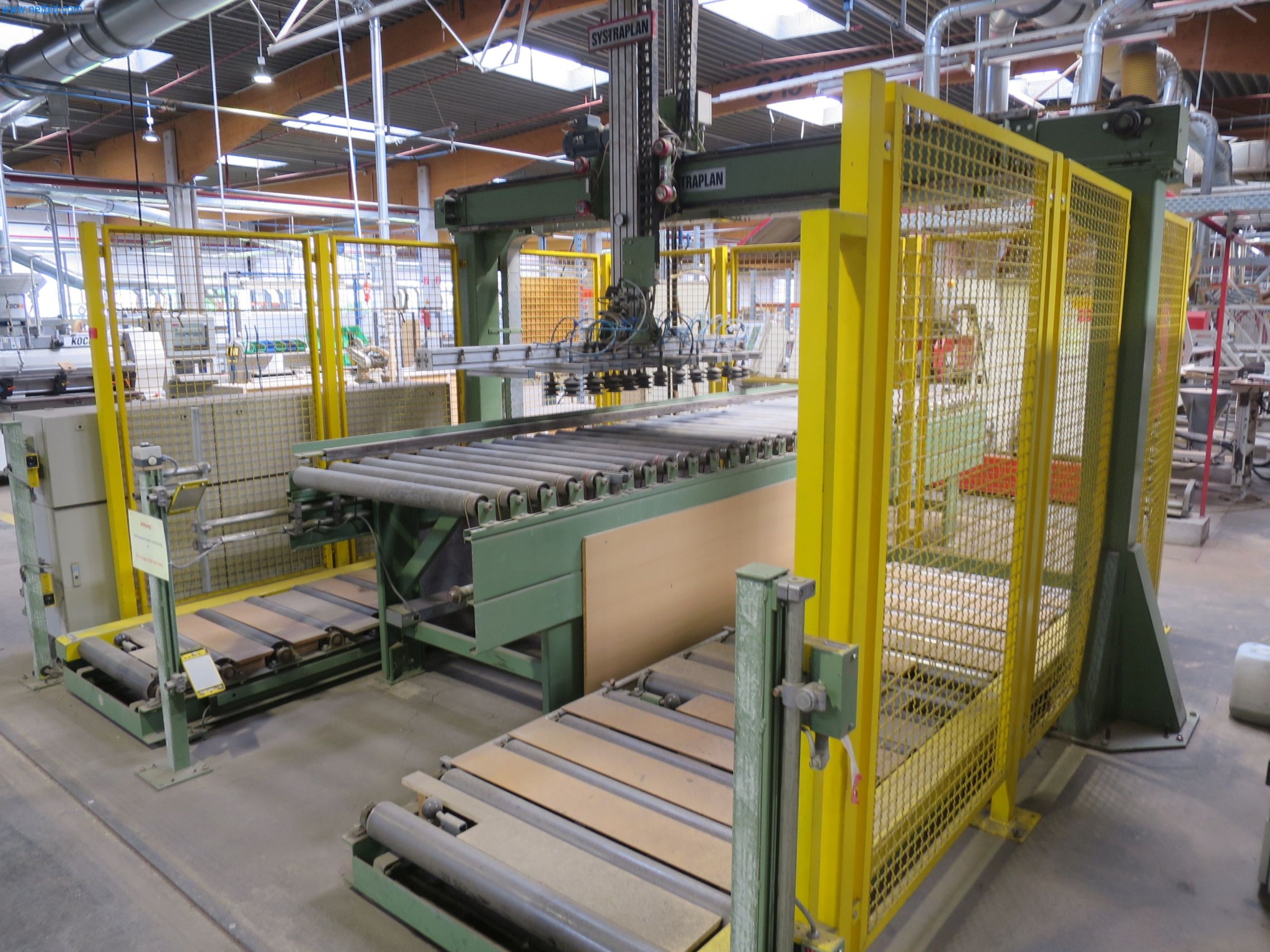 Maszyny do obróbki drewna do produkcji mebli kuchennych-2