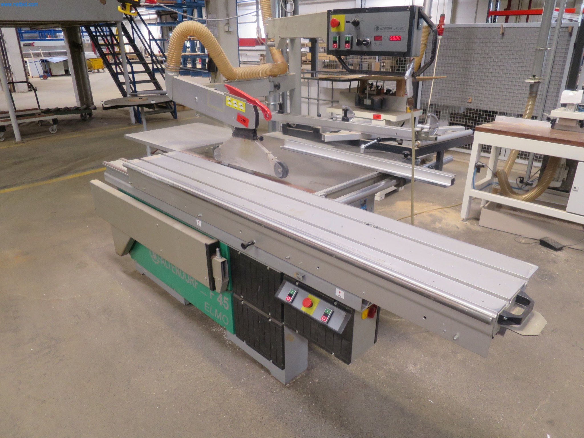 Maszyny do obróbki drewna do produkcji mebli kuchennych-1