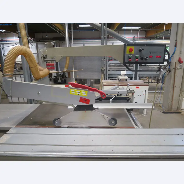 Maszyny do obróbki drewna do produkcji mebli kuchennych-2