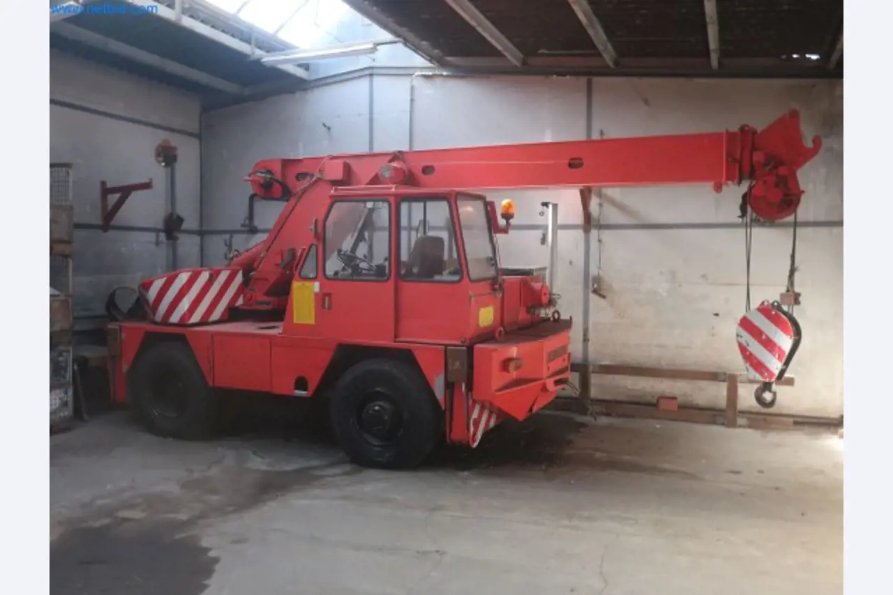 Zakłady produkcji i magazynowania mineralnych produktów olejowych, jak również surowców i produktów gotowych do produkcji smarów.-11