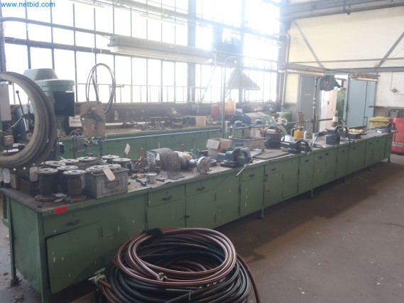 Zakłady produkcji i magazynowania mineralnych produktów olejowych, jak również surowców i produktów gotowych do produkcji smarów.-13