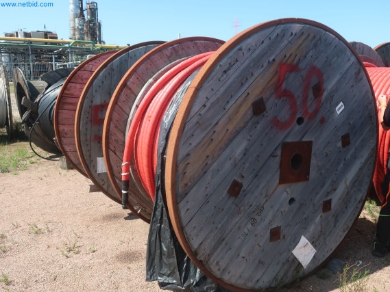 Zakłady produkcji i magazynowania mineralnych produktów olejowych, jak również surowców i produktów gotowych do produkcji smarów.-15