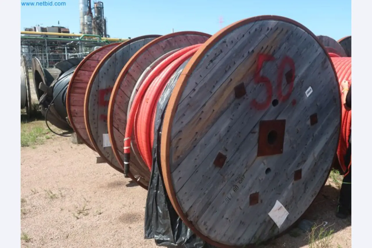 Zakłady produkcji i magazynowania mineralnych produktów olejowych, jak również surowców i produktów gotowych do produkcji smarów.-15