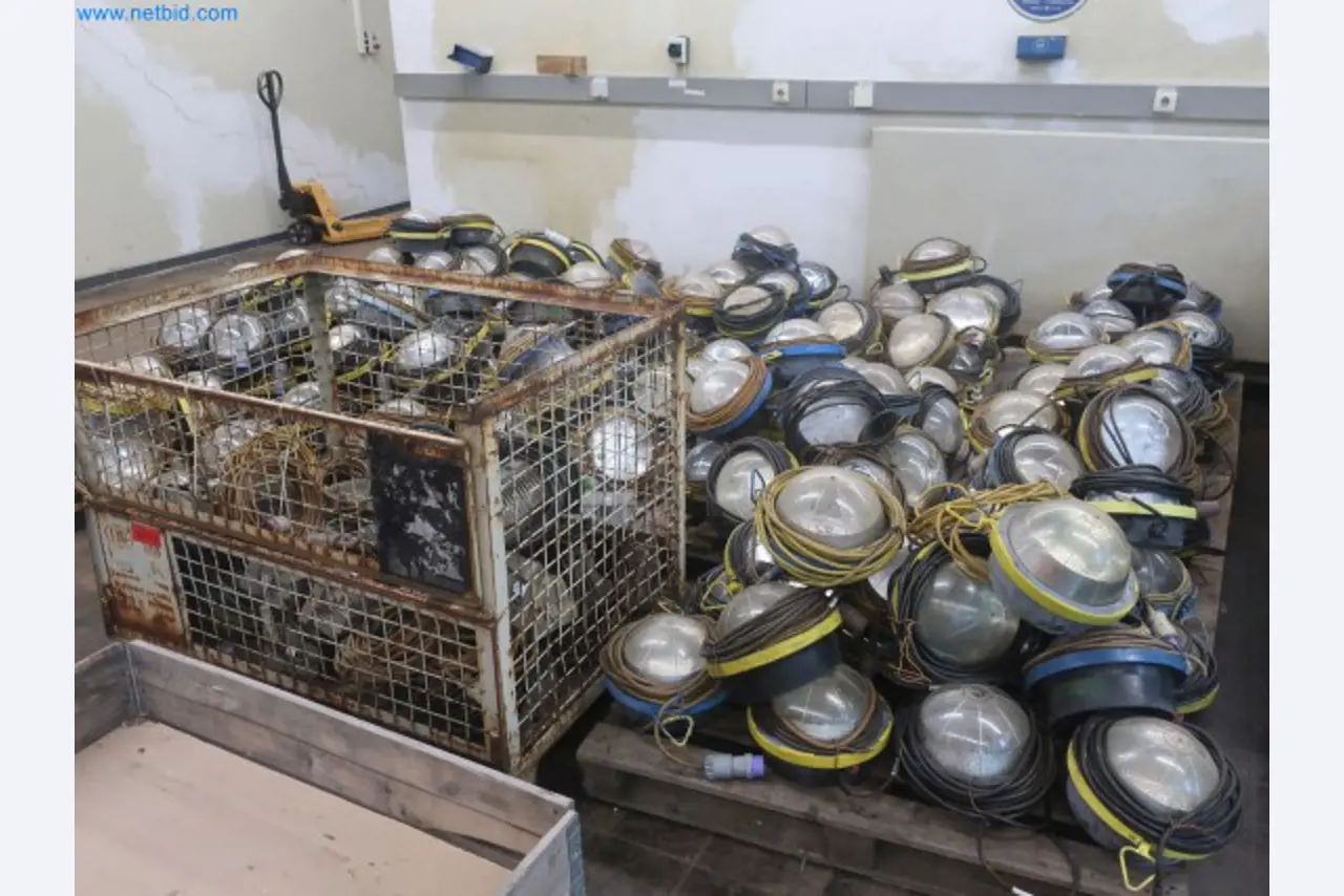 Zakłady produkcji i magazynowania mineralnych produktów olejowych, jak również surowców i produktów gotowych do produkcji smarów.-20