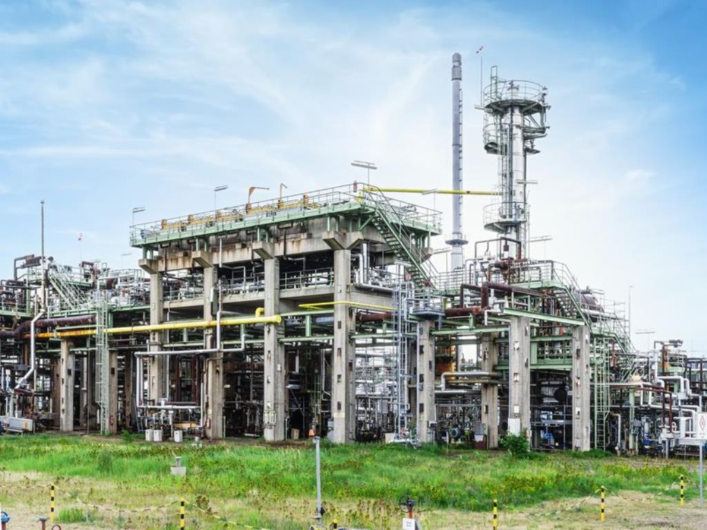 Zakłady produkcji i magazynowania mineralnych produktów olejowych, jak również surowców i produktów gotowych do produkcji smarów.-1