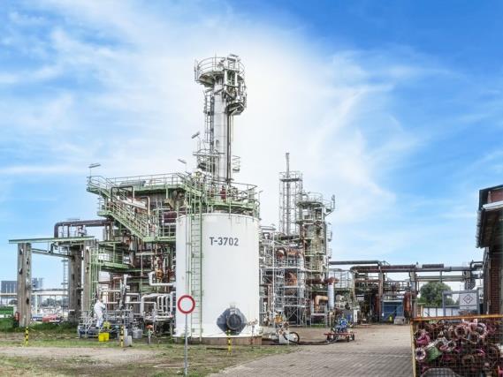 Zakłady produkcji i magazynowania mineralnych produktów olejowych, jak również surowców i produktów gotowych do produkcji smarów.-2